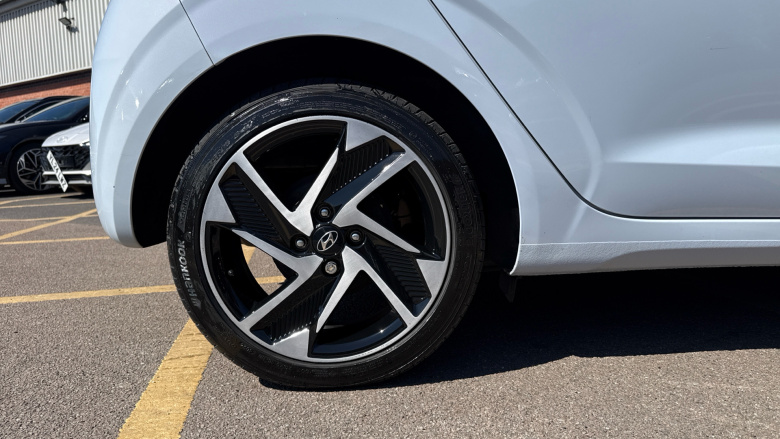 Hyundai i10 1.2 MPi Premium 5dr Petrol Hatchback